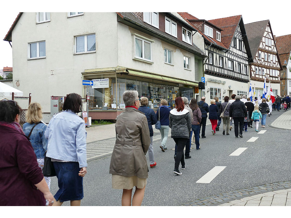 Bittprozession an Christi Himmelfahrt (Foto: Karl-Franz Thiede)